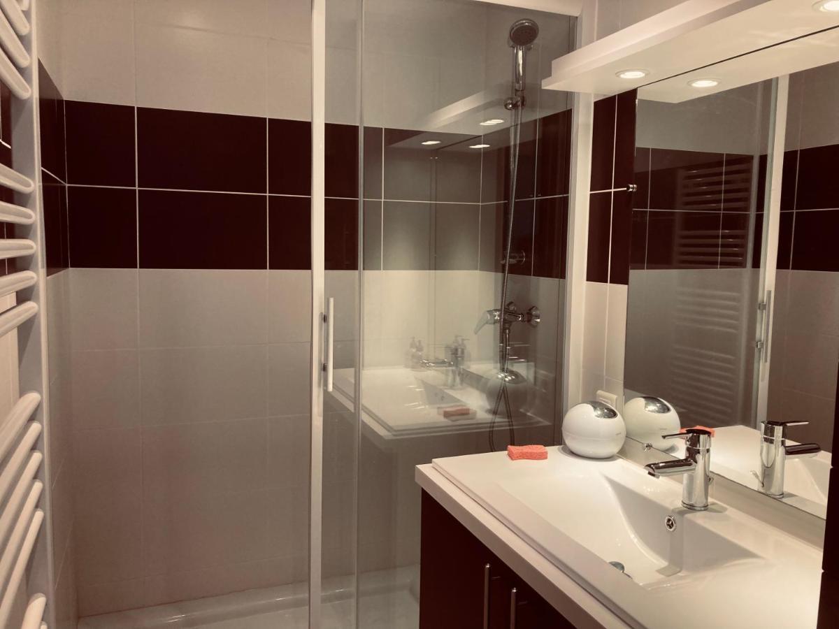 Standing, Luminosite A 100M De La Mer, T3 Prestige 圣伊莱尔·德列 外观 照片