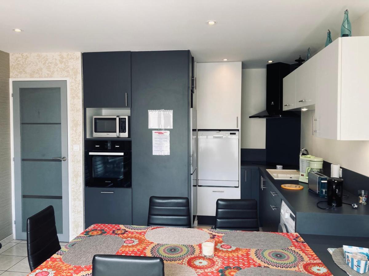 Standing, Luminosite A 100M De La Mer, T3 Prestige 圣伊莱尔·德列 外观 照片