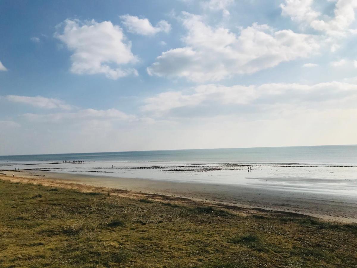 Standing, Luminosite A 100M De La Mer, T3 Prestige 圣伊莱尔·德列 外观 照片